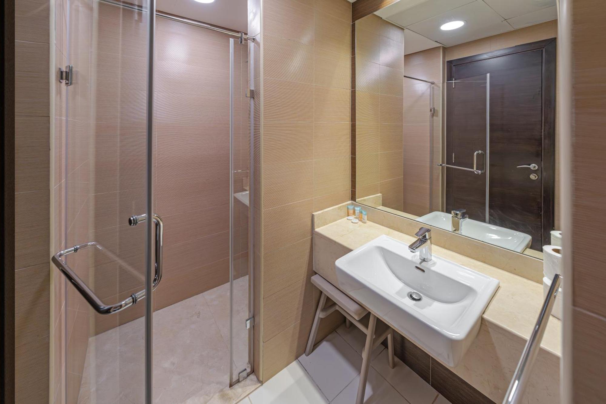 Apartment Close To I With Balcony I Fast Wi-fi Dubai